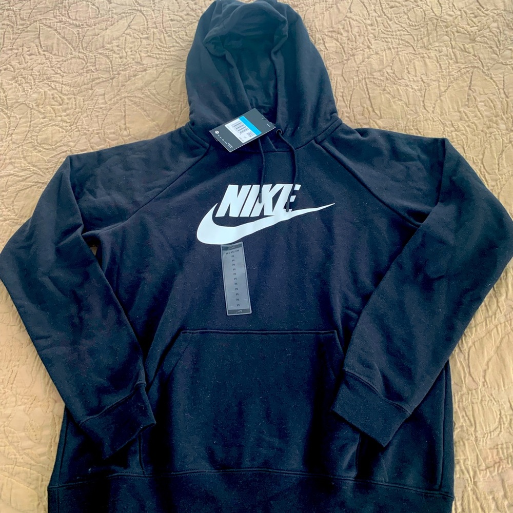 Women’s Nike Pillover